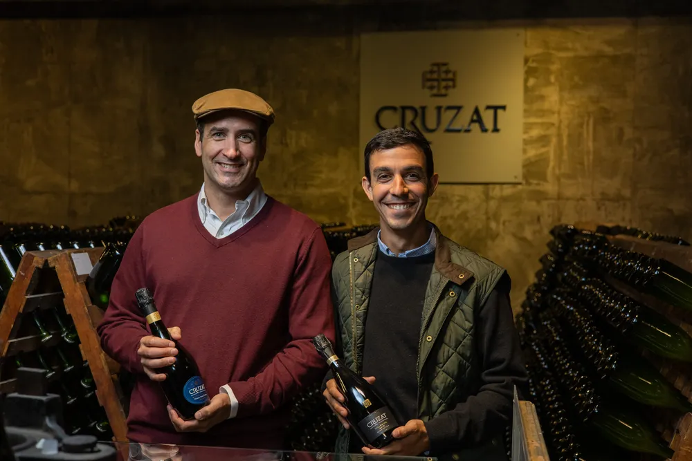 TomÃ¡s Cruzat y Sergio Barros Baeza (Directores ejecutivos)