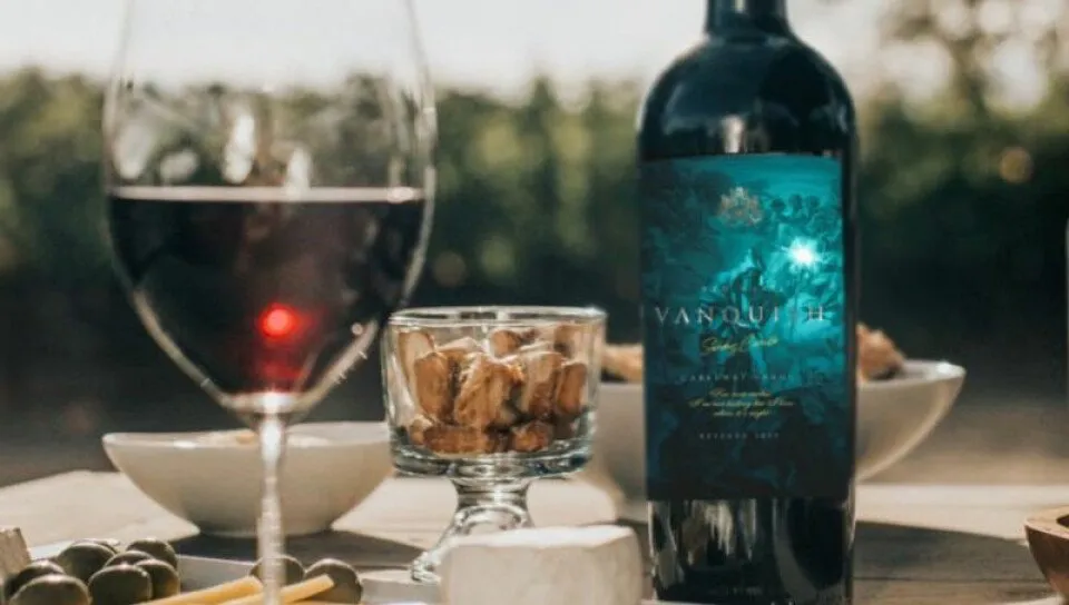vinos-medium-size