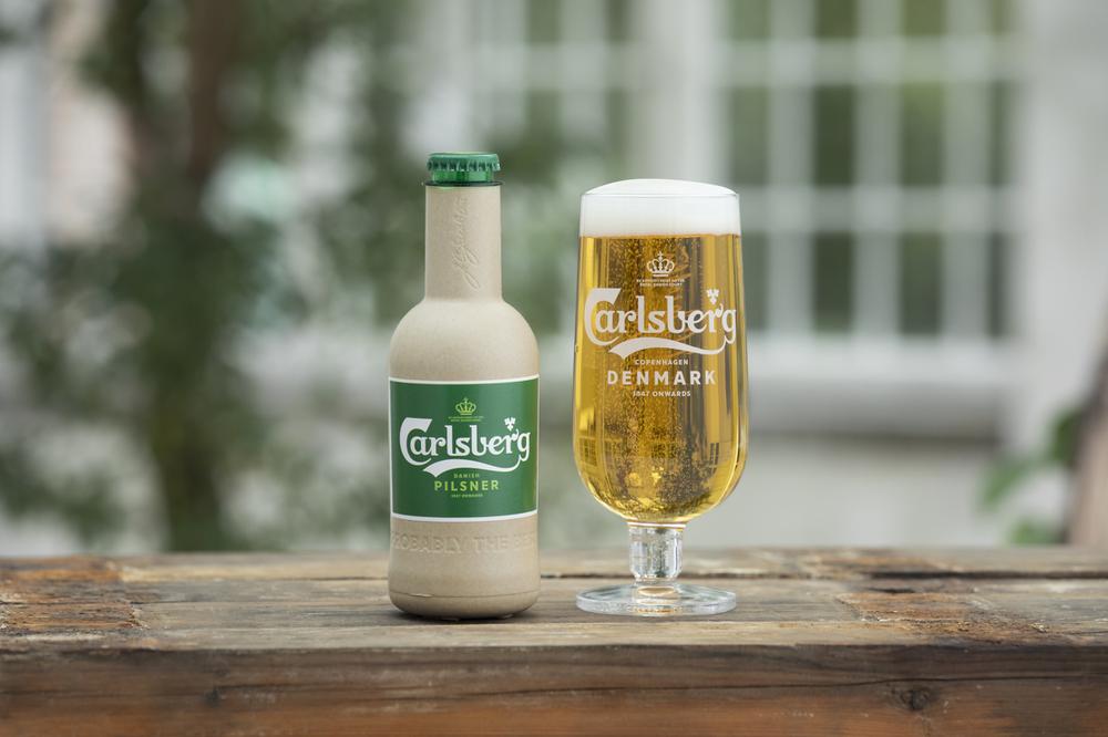 carlsberg-botella-papel-reciclado-2
