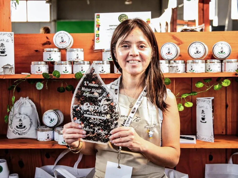 Andrea Burgos - Premio Blend