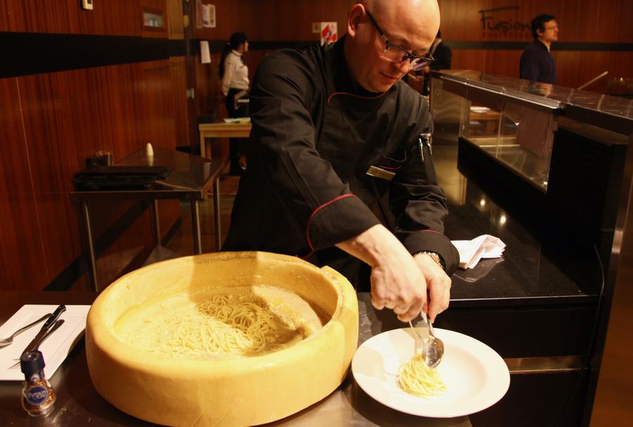 Pasta alla Ruota Chef Roberto Montiel