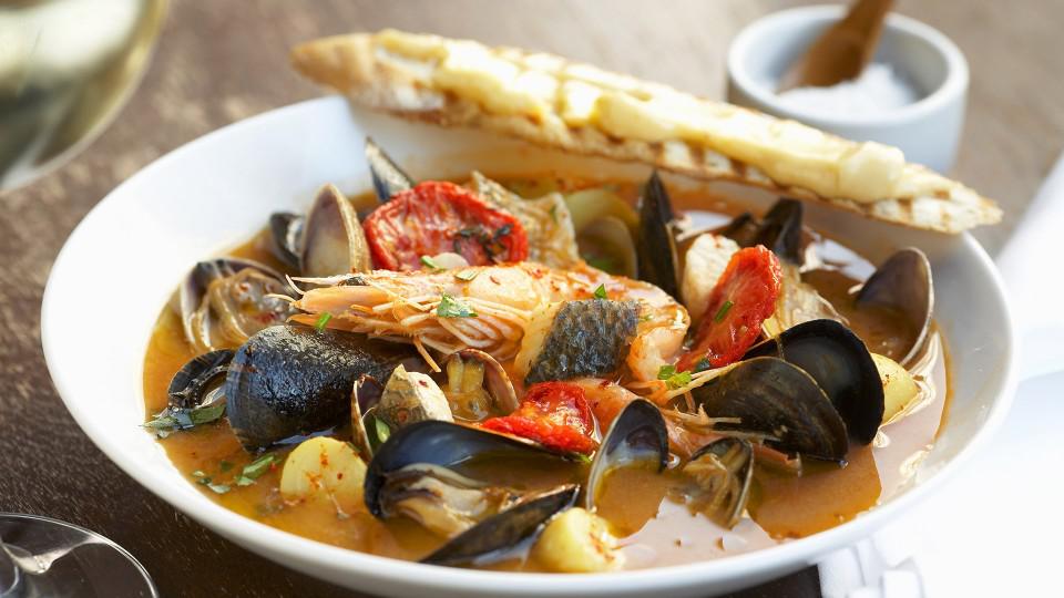 sopa-pescado-marisco-960x540